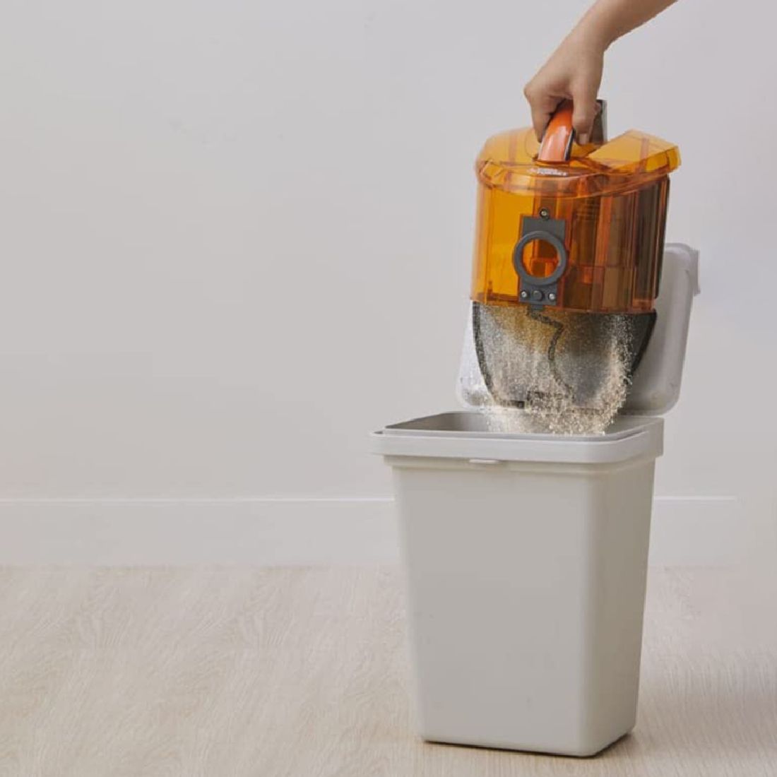 Eureka Forbes Maxxvac with Cyclonic Technology Canister Vacuum Cleaner - Image 4